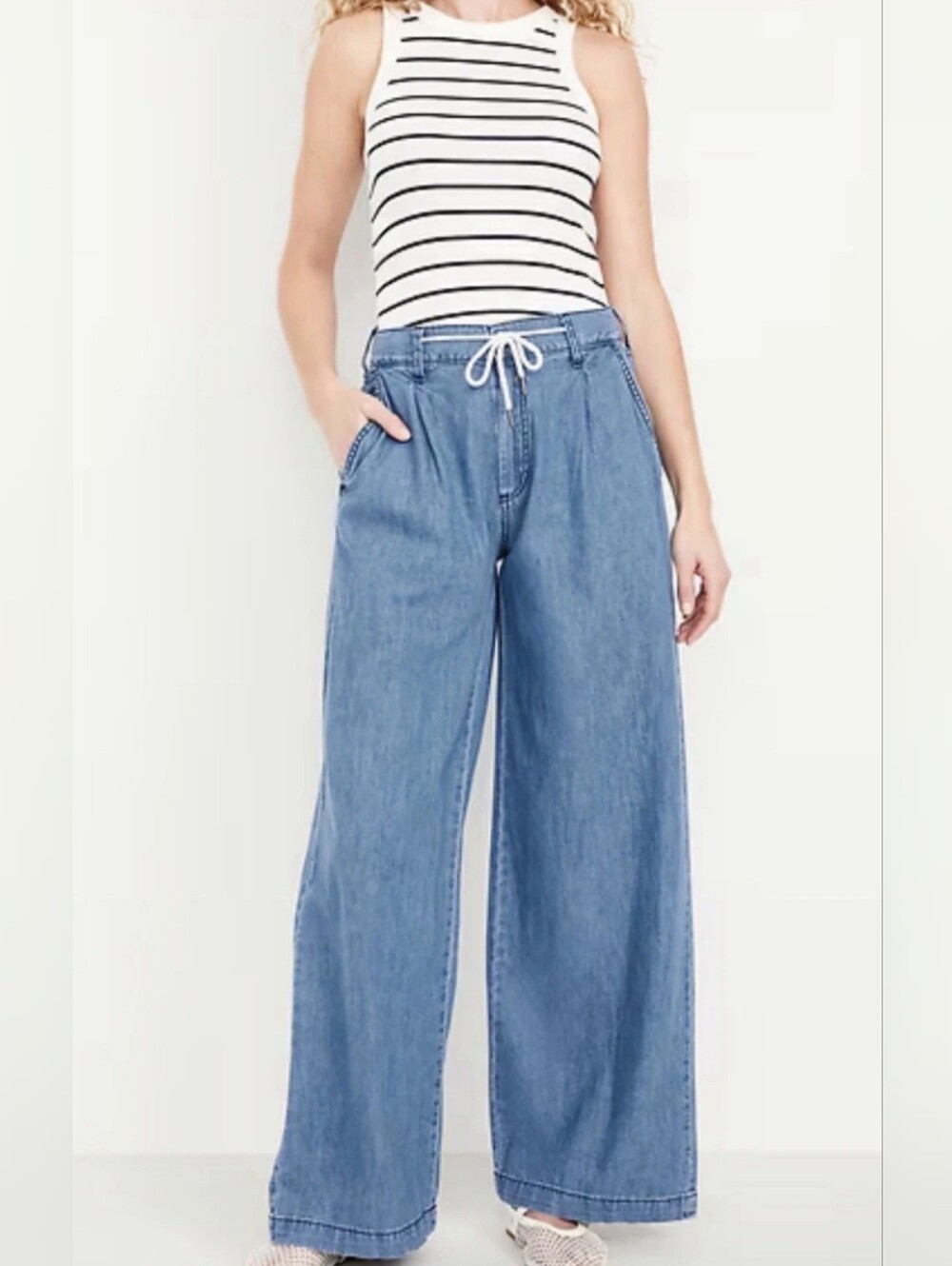 OLD NAVY WIDE LEG DRAPEY DRAWCORD  Jeans Women's 8 Petite